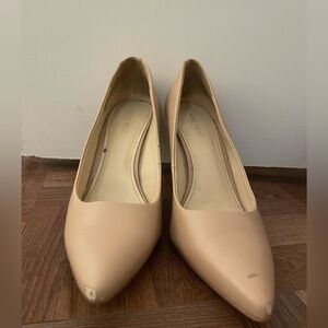Nine West Tan Heels